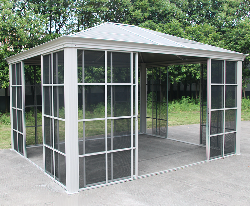 ห้องซันสกรีนโปร่งใส 3.6x4.2 ม